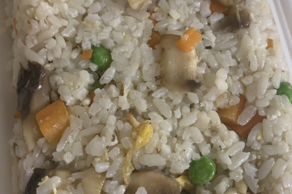 21В. Пържен ориз с печурки, зеленчуци и яйца.